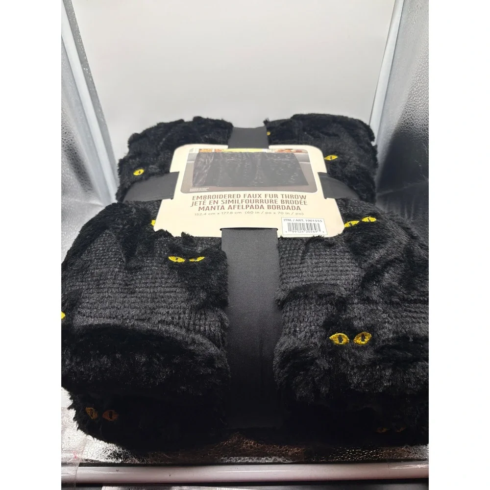 VIRAL TikTok Costco Halloween Black Cat Blanket Embroidered Faux Fur Throw NWT